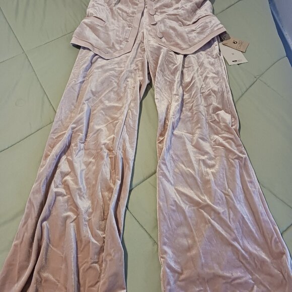 Shein MOTF velvet 2pc best and flare pant - Picture 2 of 3